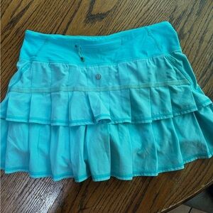 Lululemon skirt size 4